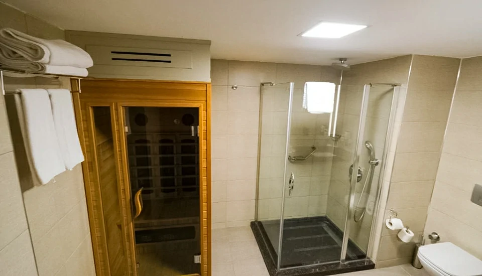 هتل رامادا پلازا بای ویندهام ازمیر